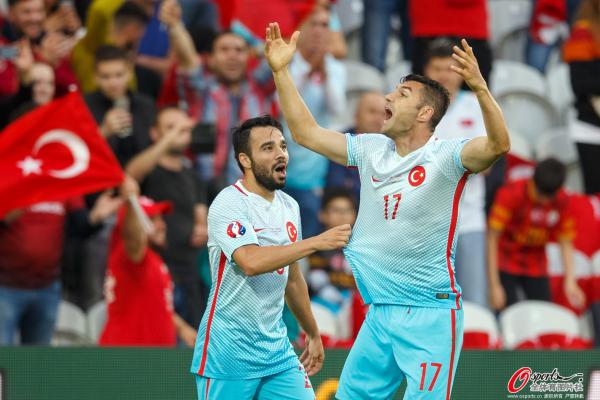 开云-阿尔巴尼亚力克摩尔多瓦，小组赛晋级名单逐渐明晰的简单介绍  第1张